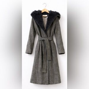 Elegant Vintage Gray Wool Coat with Faux Fur and Collar - 1950s-1970s